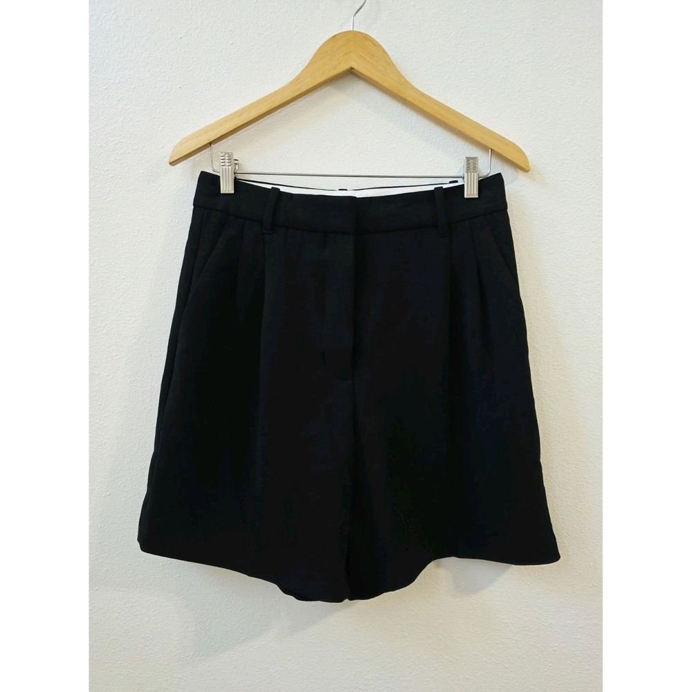 Aritzia Effortless Mid-Thigh Dress Shorts Women's Size 8 Black Pleated High Rise